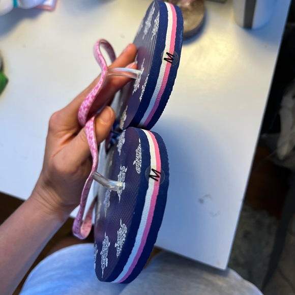 Brand New Women’s Vera Bradley Flip Flops!! - Picture 2 of 4